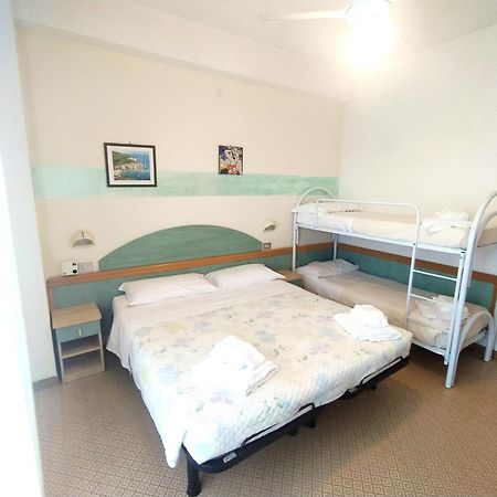 Hotel Milord Cesenatico Kültér fotó