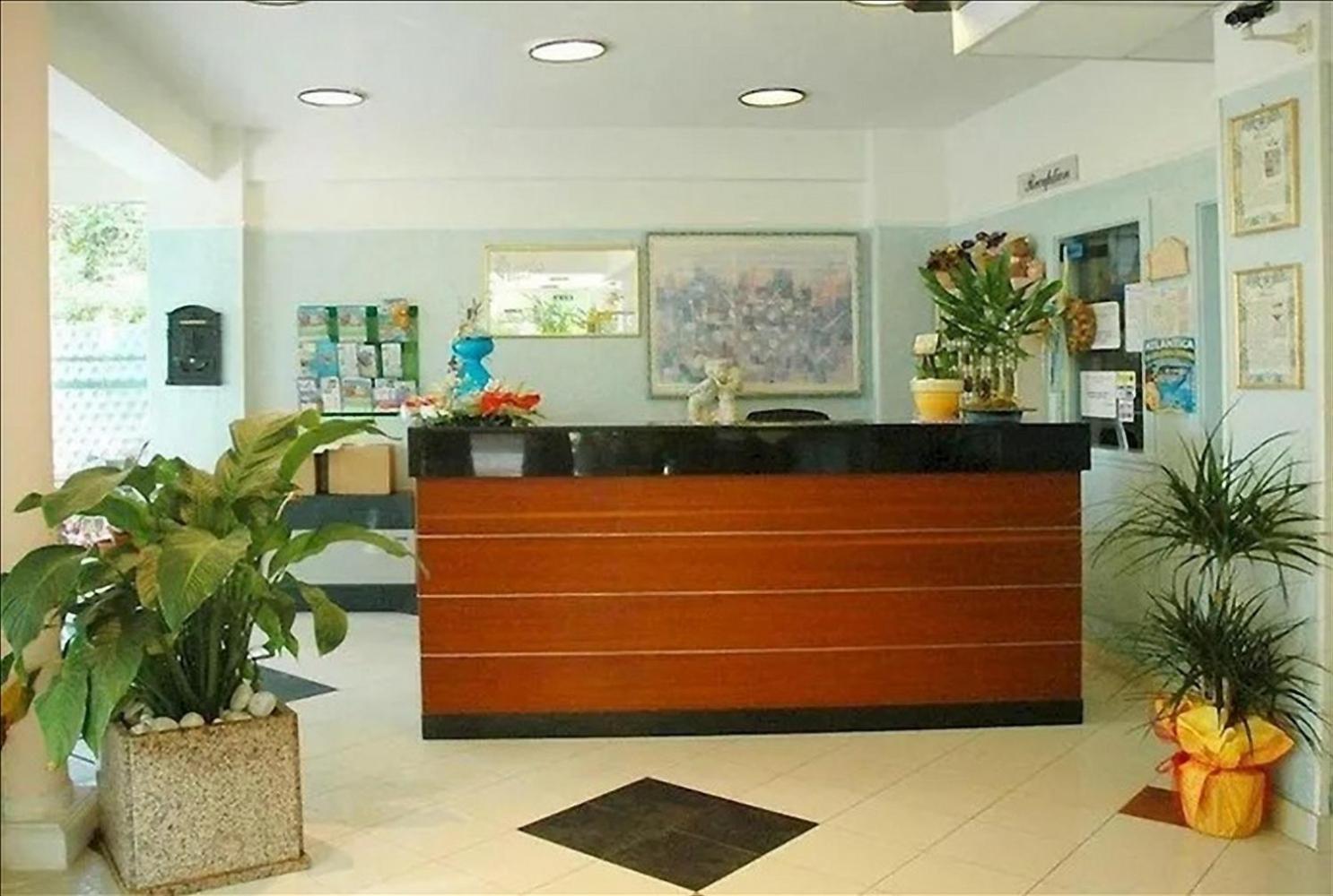 Hotel Milord Cesenatico Kültér fotó