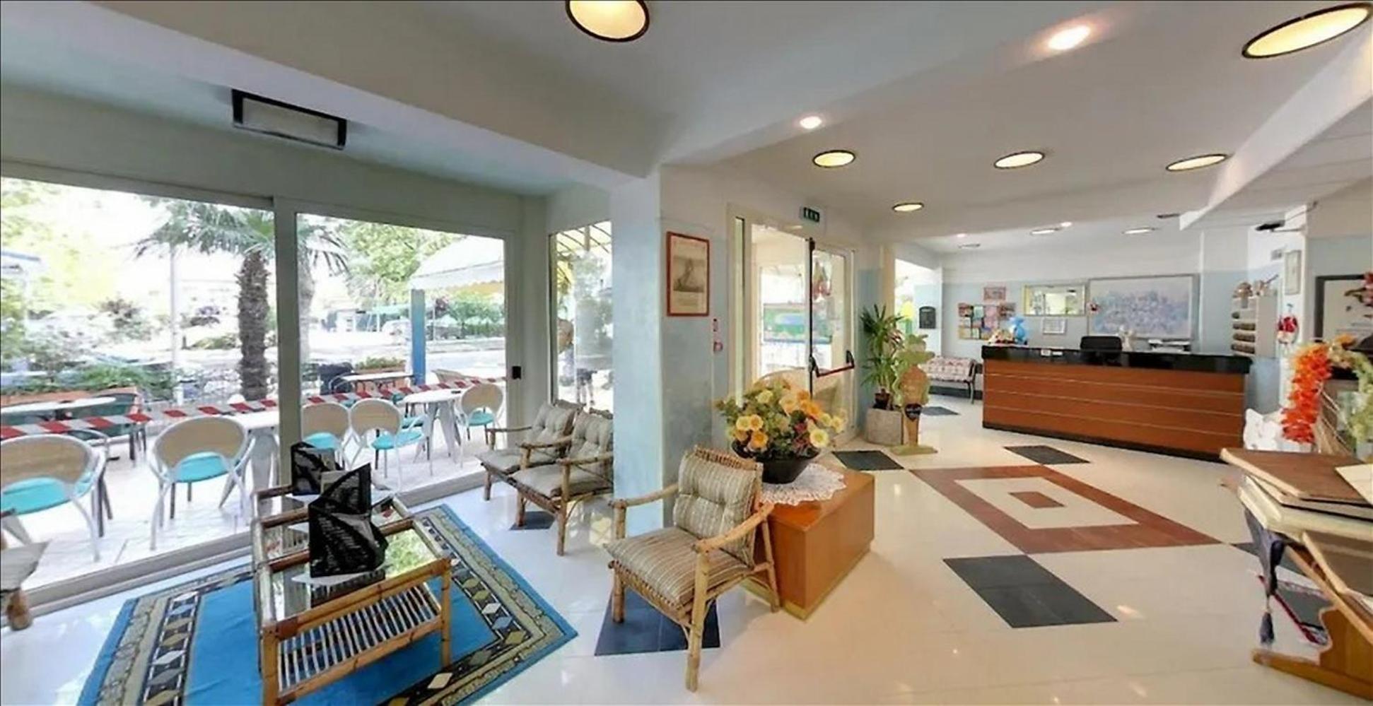 Hotel Milord Cesenatico Kültér fotó