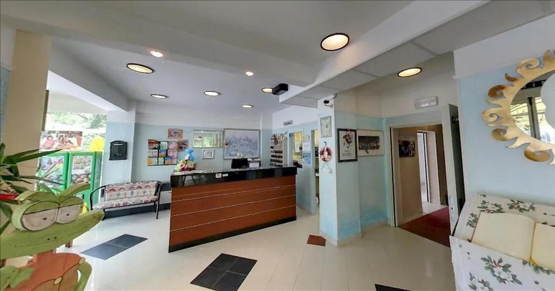 Hotel Milord Cesenatico Kültér fotó