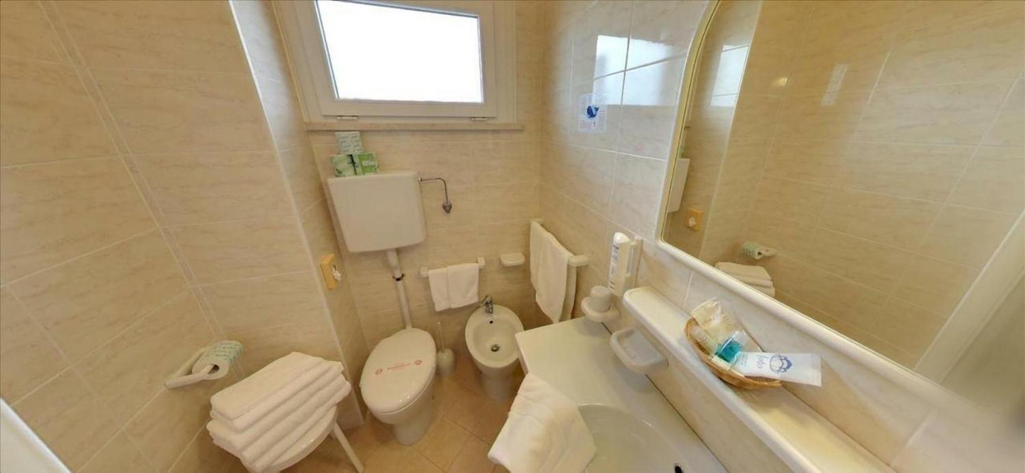 Hotel Milord Cesenatico Kültér fotó