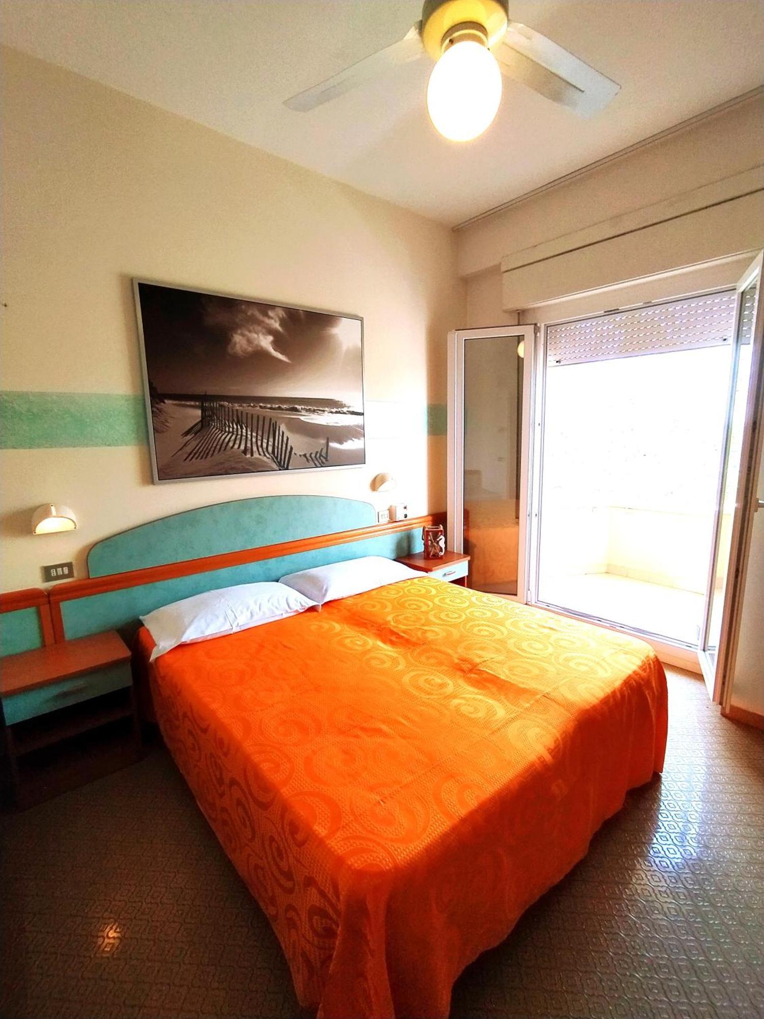 Hotel Milord Cesenatico Kültér fotó