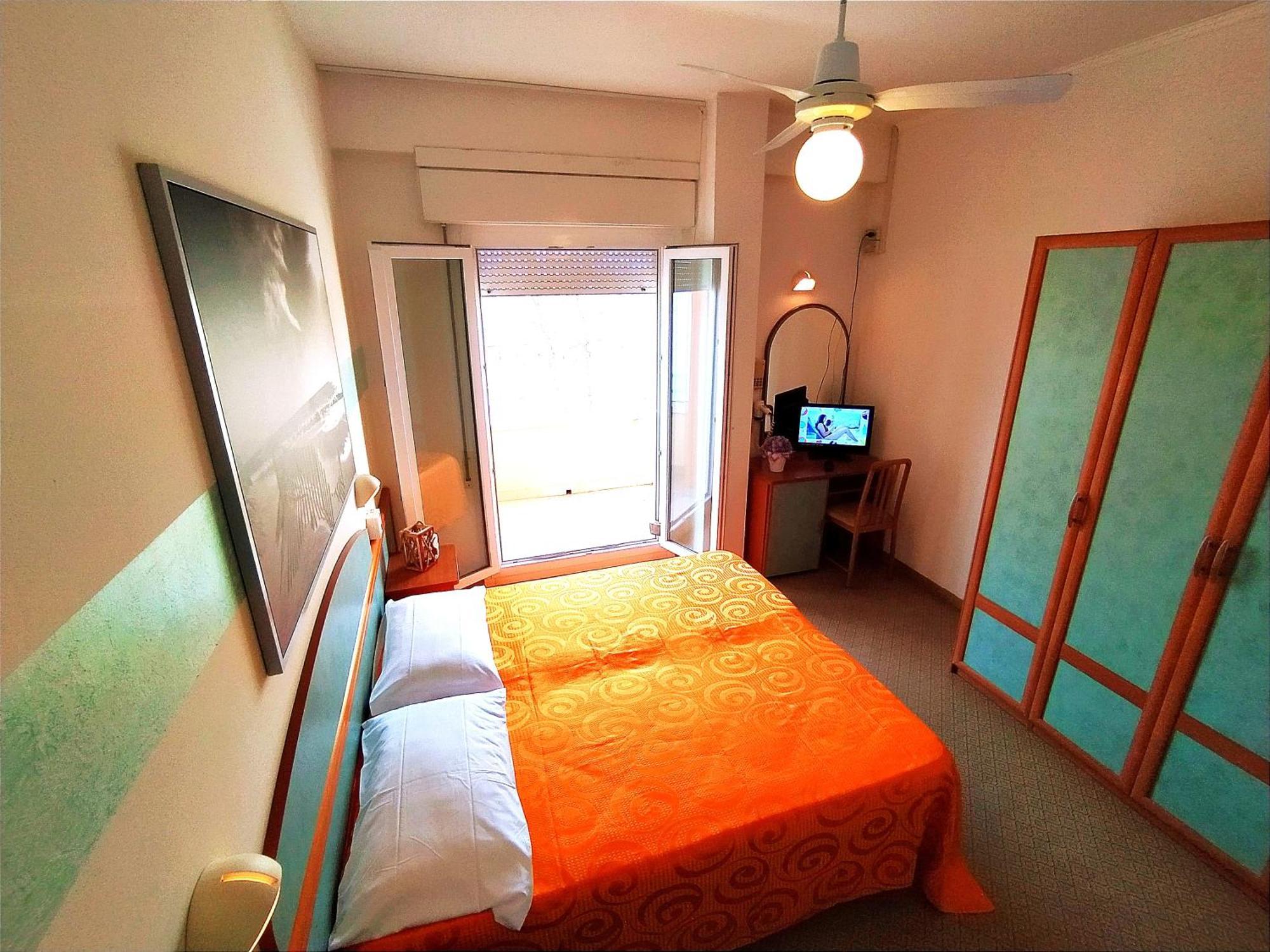 Hotel Milord Cesenatico Kültér fotó