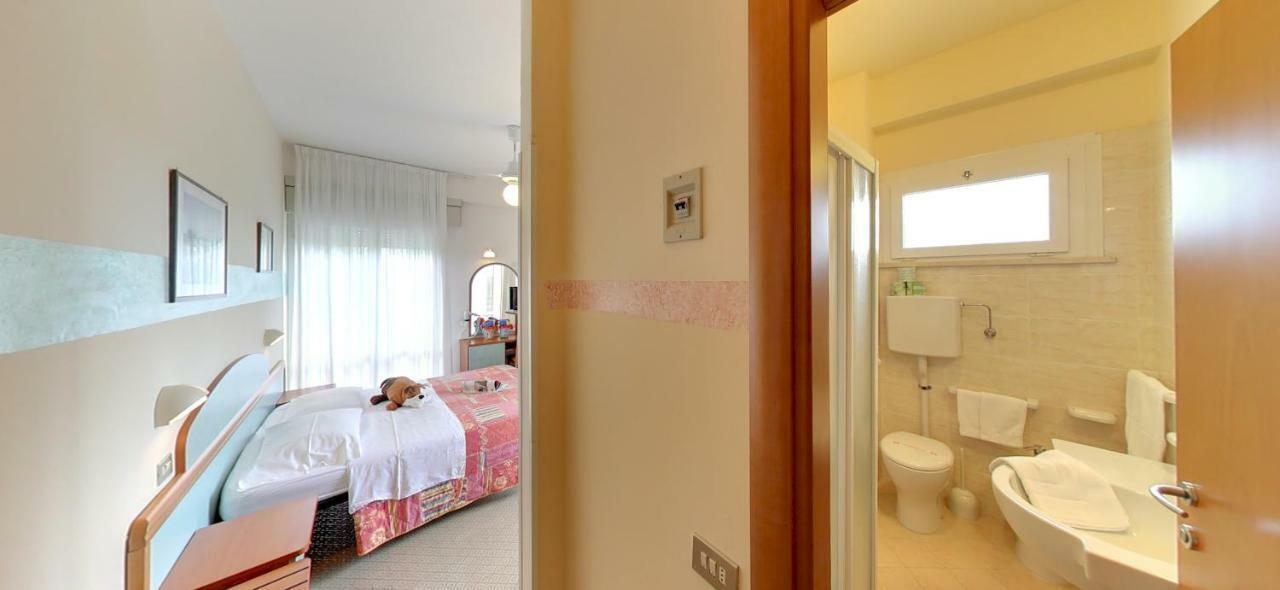Hotel Milord Cesenatico Kültér fotó