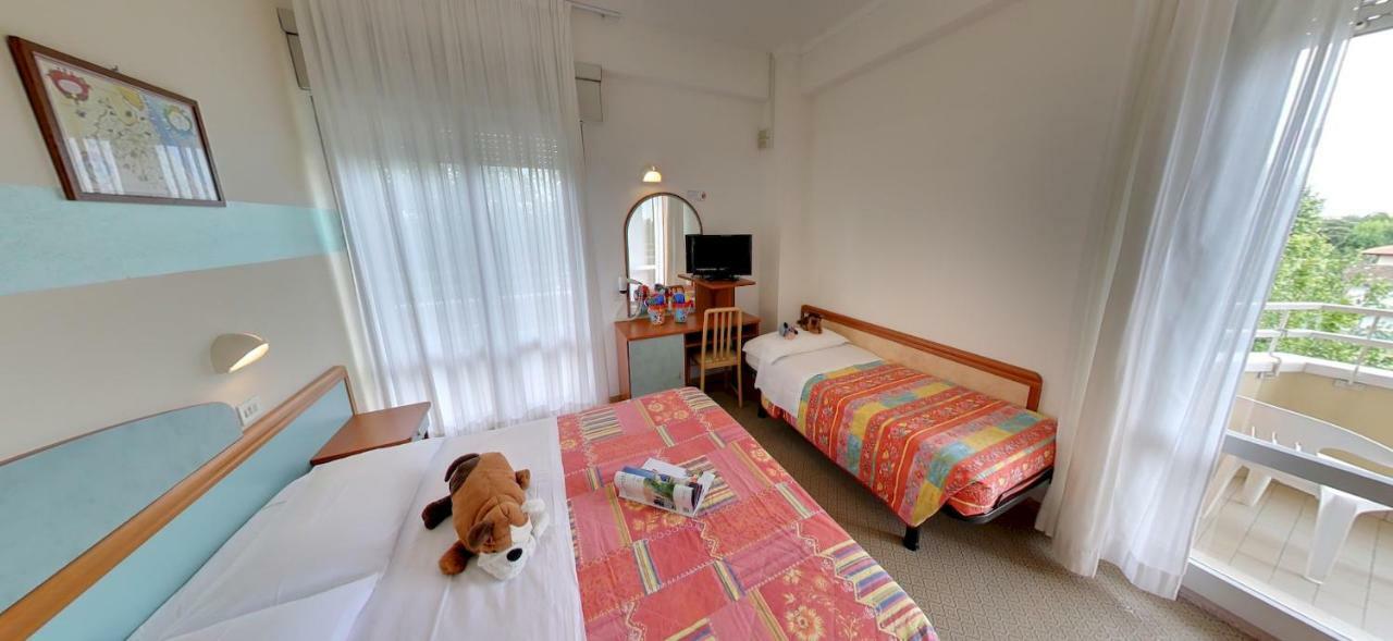 Hotel Milord Cesenatico Kültér fotó